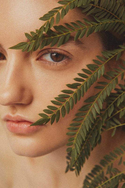Simboli sulle confezioni dei cosmetici: cosa significano e perché contano (soprattutto per Essere)