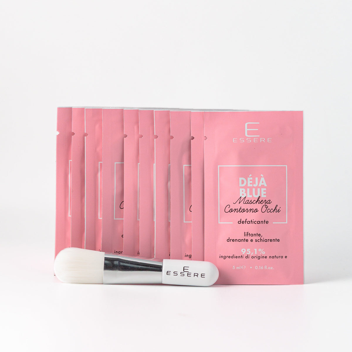 Single-use sachets of the Essere Bio Deja Blue eye contour mask, 50 ml, with applicator brush