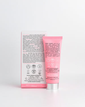 Back of the Essere Bio Perfect Balance 50 ml tube with INCI and 98% natural origin ingredients